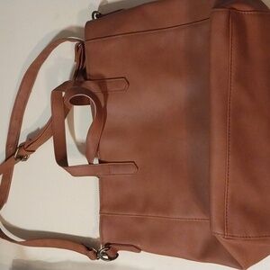 Universal thread tote crossbody